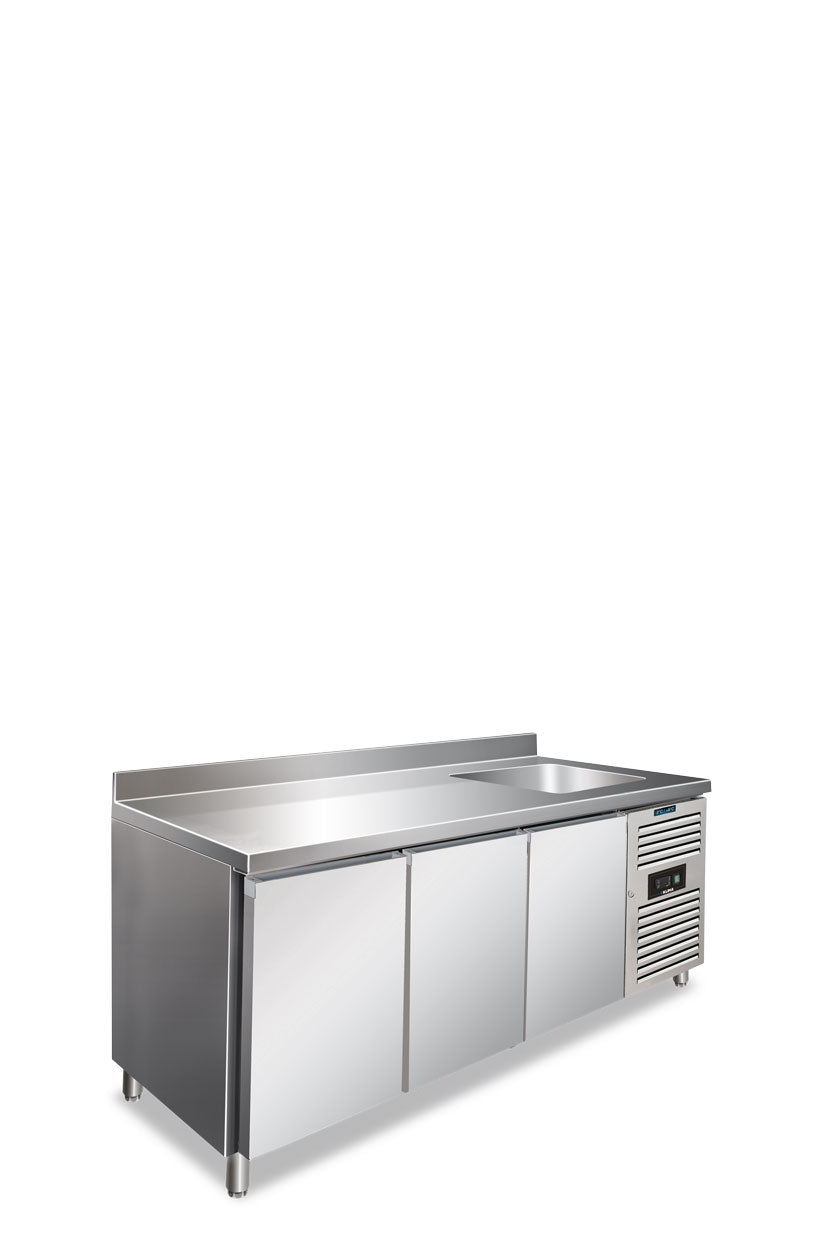 Tavolo refrigerato tre ante con alzatina, ventilato, temperatura normale CLV 3200 TN