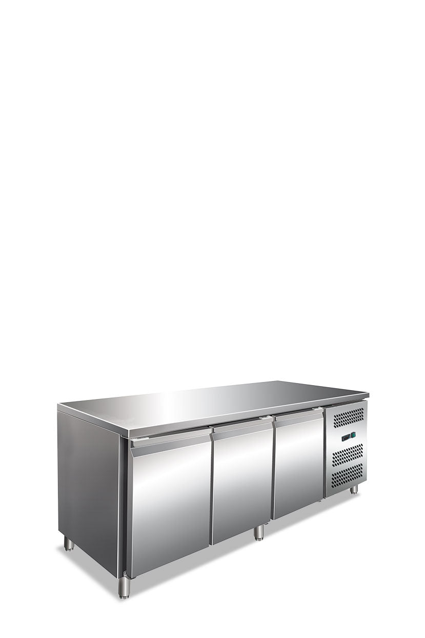 Tavolo refrigerato tre ante ventilato, temperatura normale GN 3100 TN