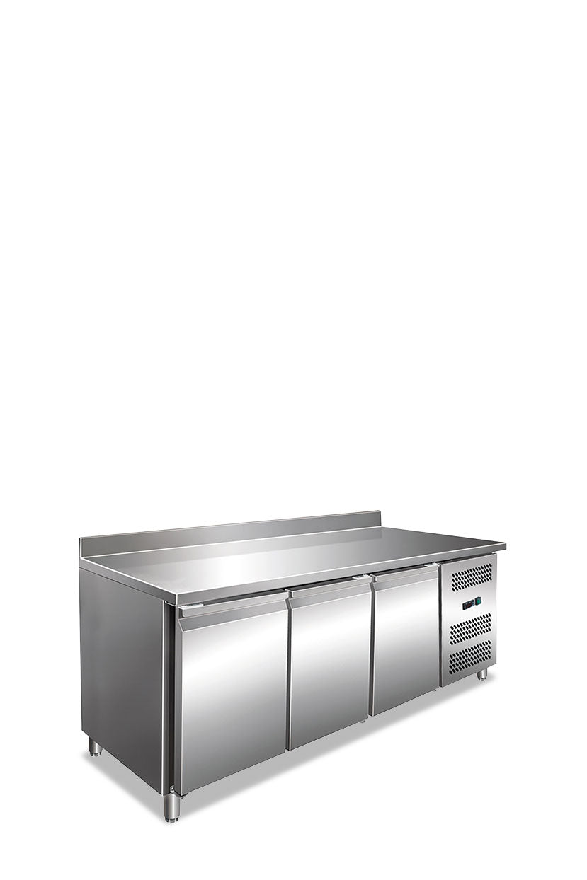 Tavolo refrigerato tre ante con alzatina, ventilato, temperatura normale GN 3200 TN CON ALZATINA